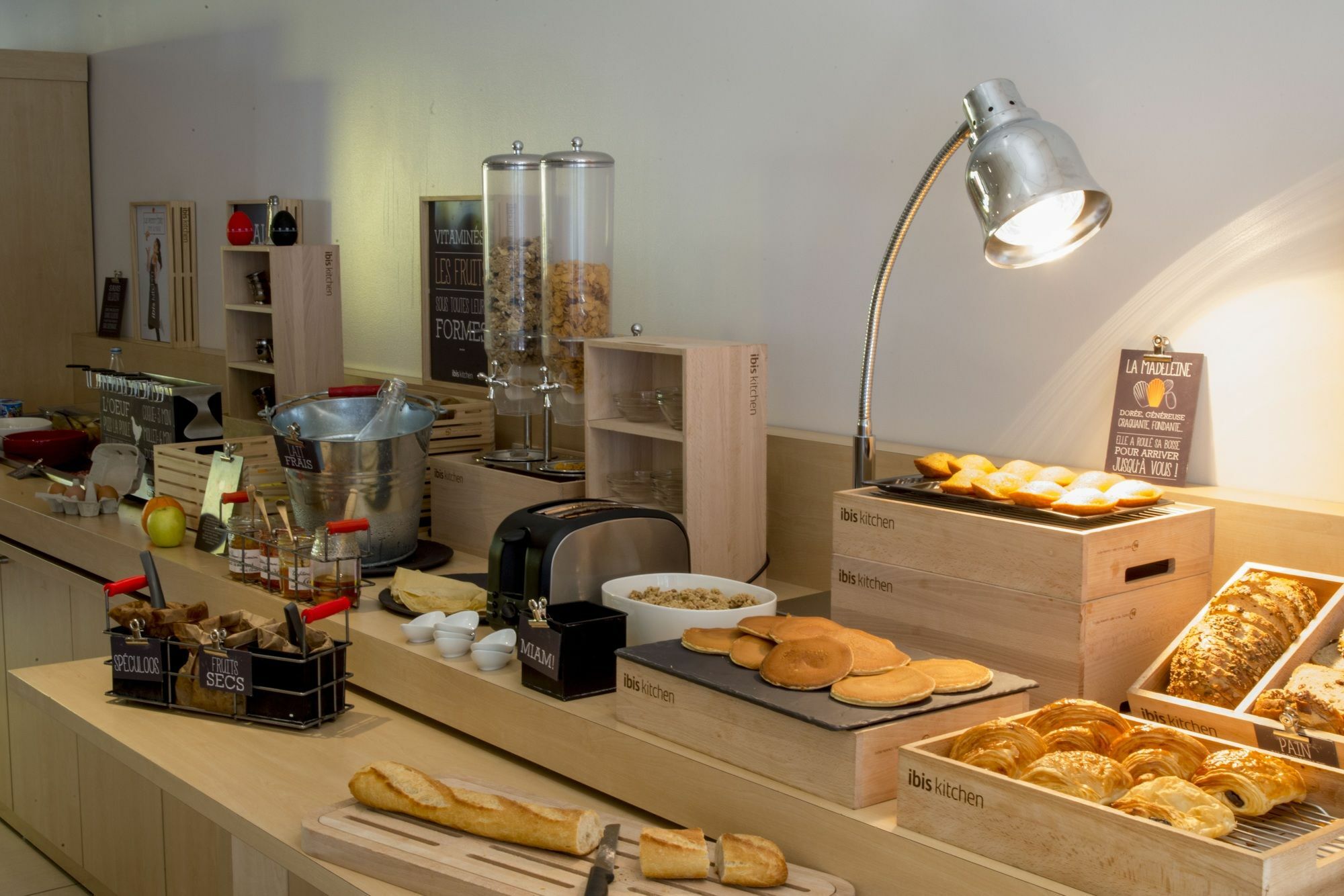 Ibis Rennes Beaulieu Hotell Cesson-Sévigné Exteriör bild